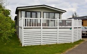 Lovely 3-Bed Cottage In Ely